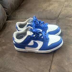 Nike Kids Sneakers in Blue and White